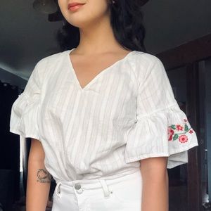 Ava & Viv Floral Bell Sleeve